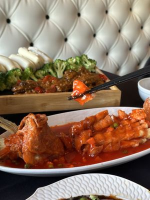 Fan Szechuan Restaurant & Bar 大宅门餐厅酒吧 by null