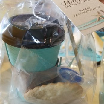 Salt Creek Grille - Party favors - New American Near Me - Rumson, New Jersey