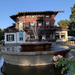 Villa Borgnis - ... Blick auf die Villa ...