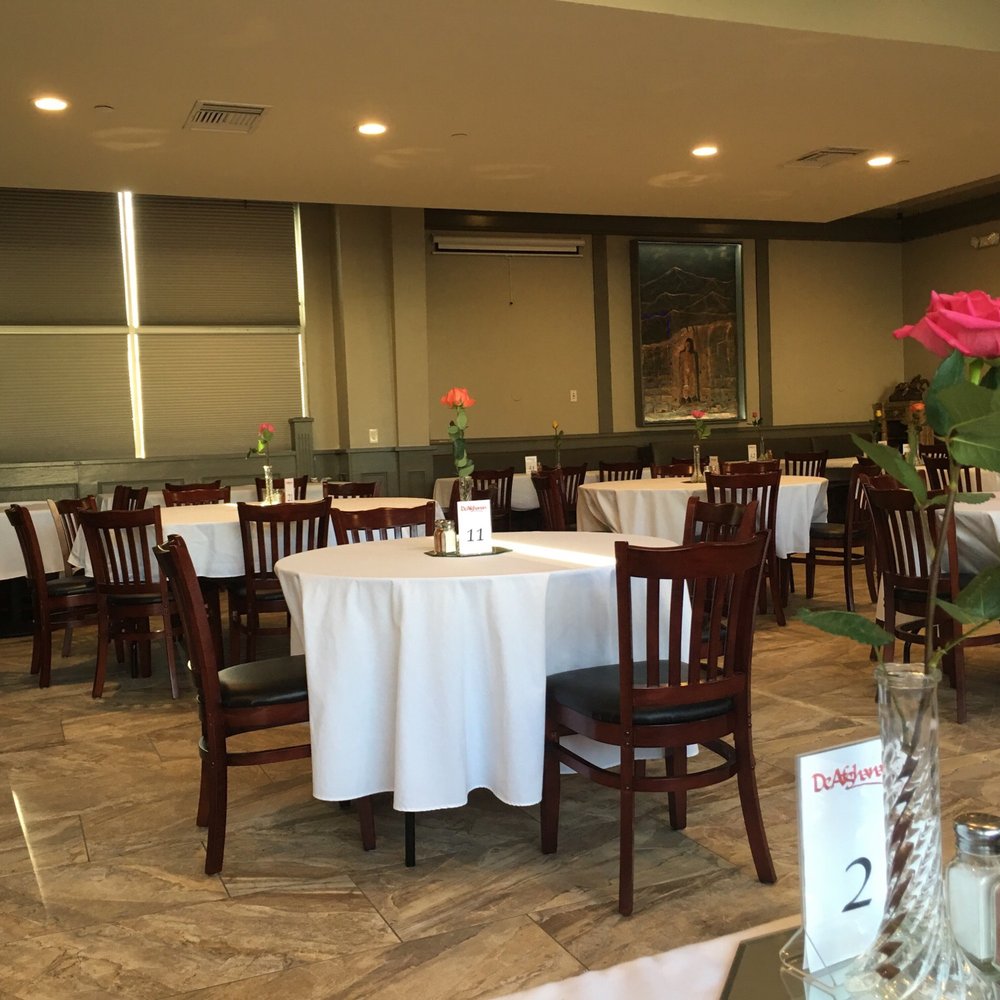De Afghanan - Dining area - Afghan Near Me - Tracy, California