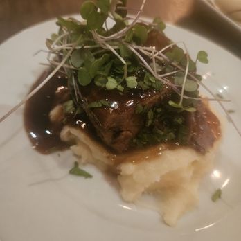 Copperwood Tavern - SHORT RIB 14 3oz braised short rib, smoked gouda mash, bordelaise, - New American Near Me - Arlington, Virginia Copperwood Tavern - SHORT RIB 14 3oz braised short rib, smoked gouda mash, bordelaise, - New American Near Me - Arlington, Virginia