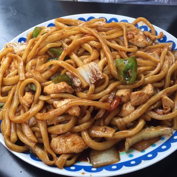 Chinese Noodle Restaurant - Perfect noodles with chicken - Chinese Near Me - Sydney, NSW