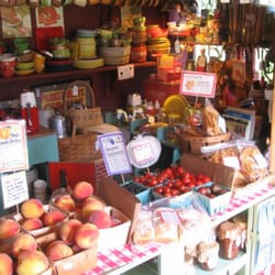 Red Sky Trading - Small space - lots of food.