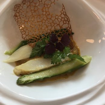 Medici - Veggie asparagus with curry base and a potatoe lace - Mediterranean Near Me - Frankfurt, HE