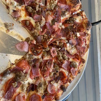 The Furbish House Brewhouse & Eats - Hunters Classic pizza - Pizza Near Me - Rangeley, Maine The Furbish House Brewhouse & Eats - Hunters Classic pizza - Pizza Near Me - Rangeley, Maine