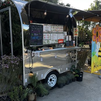 Just Vibes Cafe - Food Trucks Near Me - Chatsworth , California