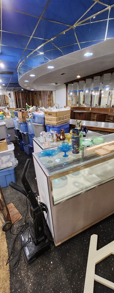 THE VINTAGE TREASURE - Updated July 2025 - 16 Photos - 126 Sinsinawa