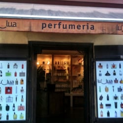 Perfumeria Lulua - Wejście do perfumerii.