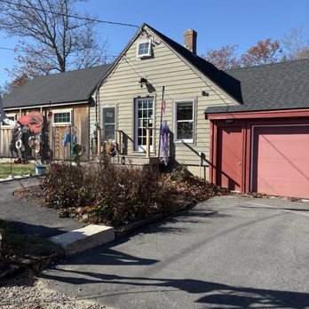 Eileen's Attic - Antiques Near Me - Arundel, Maine Eileen's Attic - Antiques Near Me - Arundel, Maine