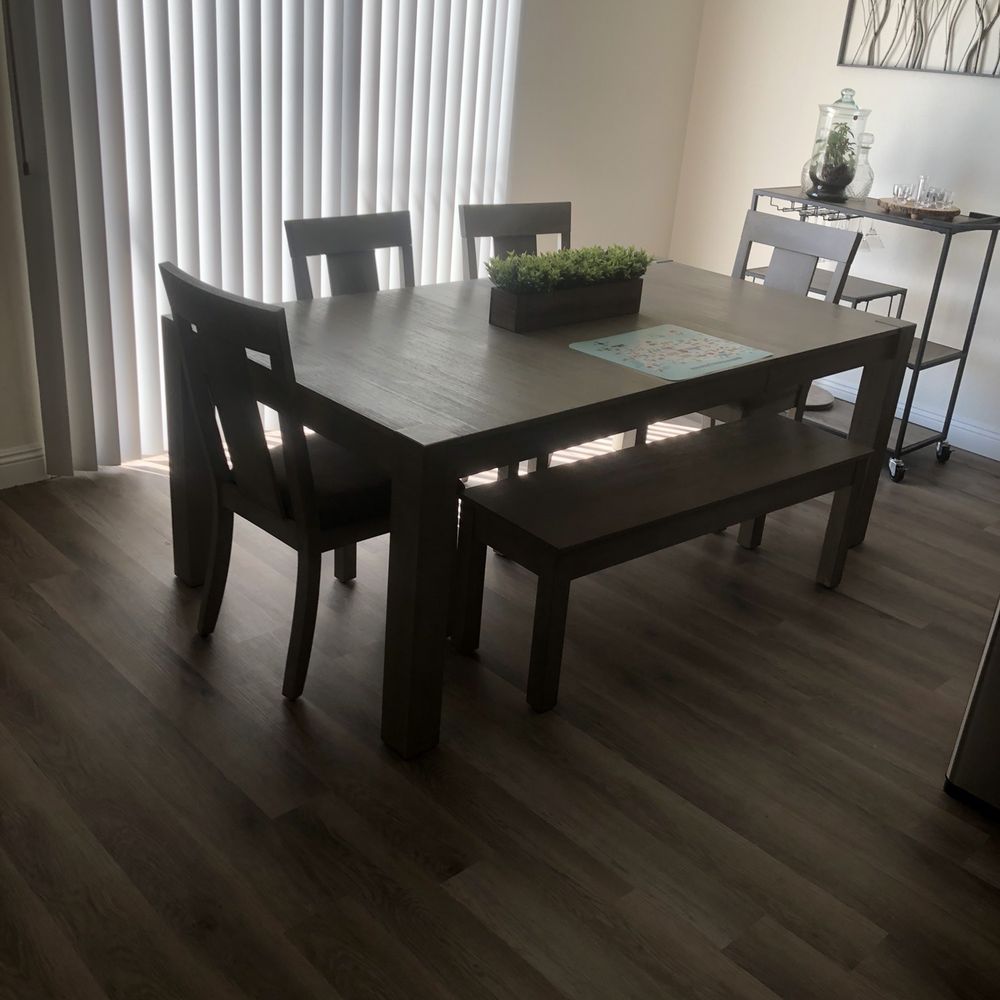 Budget Flooring - Dinning area - Flooring Near Me - North Las Vegas, Nevada Budget Flooring - Dinning area - Flooring Near Me - North Las Vegas, Nevada