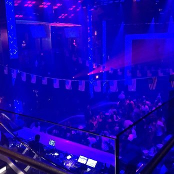 LIV Nightclub - Cool multilevel - Dance Clubs Near Me - Miami Beach, Florida