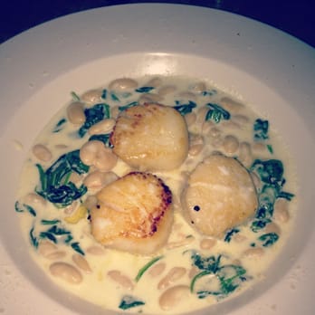 World Cafe Live - sea scallops with white bean and spinach ragout - Music Venues Near Me - Philadelphia, Pennsylvania World Cafe Live - sea scallops with white bean and spinach ragout - Music Venues Near Me - Philadelphia, Pennsylvania