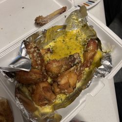 Guys Pizza - Garlic parmasean wings are delicious