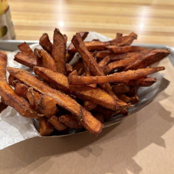 Flying Cow - Sweet potato fries - Chicken Wings Near Me - Hollywood, Florida