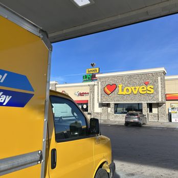Love's Travel Stop - Convenience Stores Near Me - Milan, New Mexico