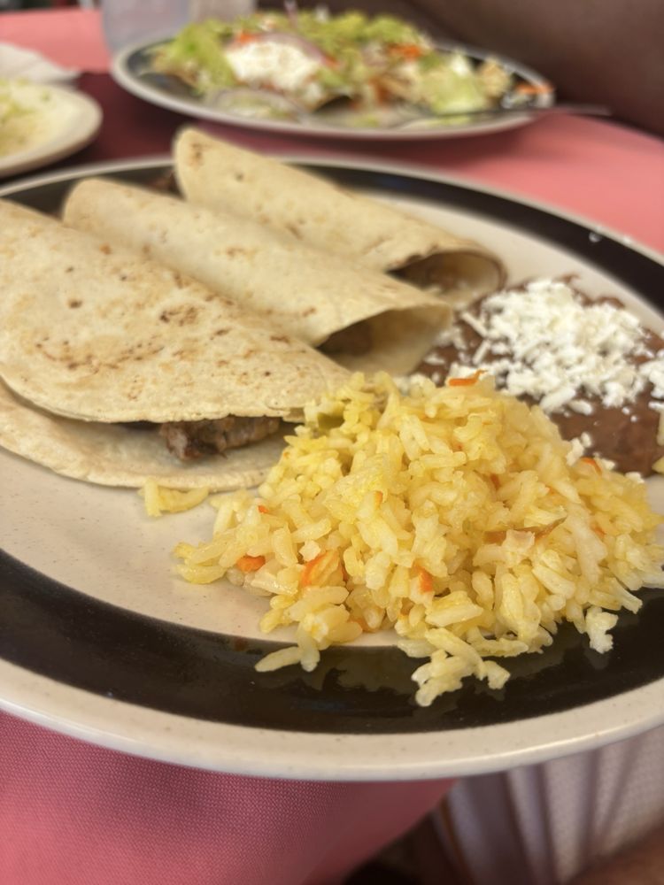 The Garden Lounge Logo