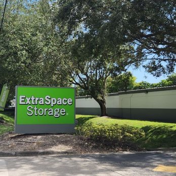 Extra Space Storage - Alternate Beauty Image - Self Storage Near Me - Lantana, Florida