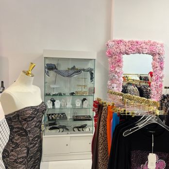 KM by Katherine - Women's Clothing Near Me - Spring, Texas KM by Katherine - Women's Clothing Near Me - Spring, Texas