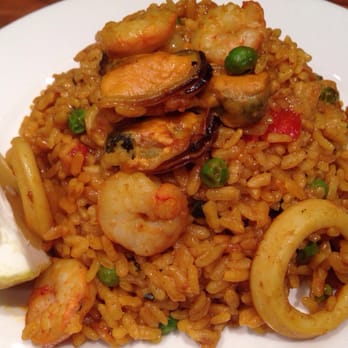 Casa Robles - Paella with seafood - Tapas Bars Near Me - Seville, SE