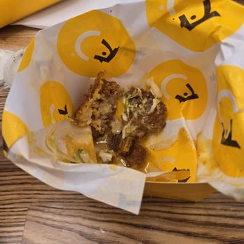 Starbird Chicken - Breading fell off my soggy sandwich - Chicken Shop Near Me - Denver, Colorado