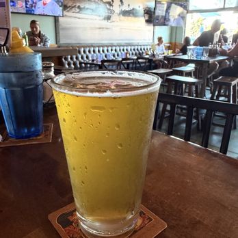 Pillbox Tavern - Rotating craft beer - American Near Me - Solana Beach, California