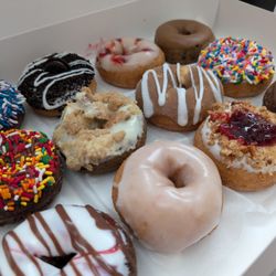 Valencia Donuts - Donuts!