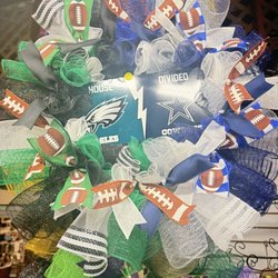 DJ's Heavenly Creations & More - An eagles wreath!