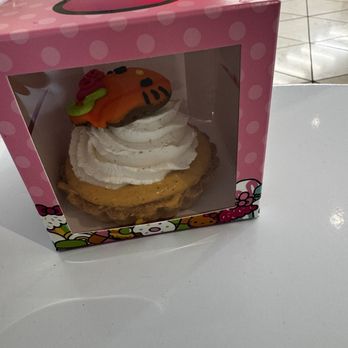 Hello Kitty Cafe - Pumpkin tart - Themed Cafes Near Me - Santa Clara, California