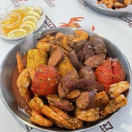 LOBSTER AND SHRIMP BOIL