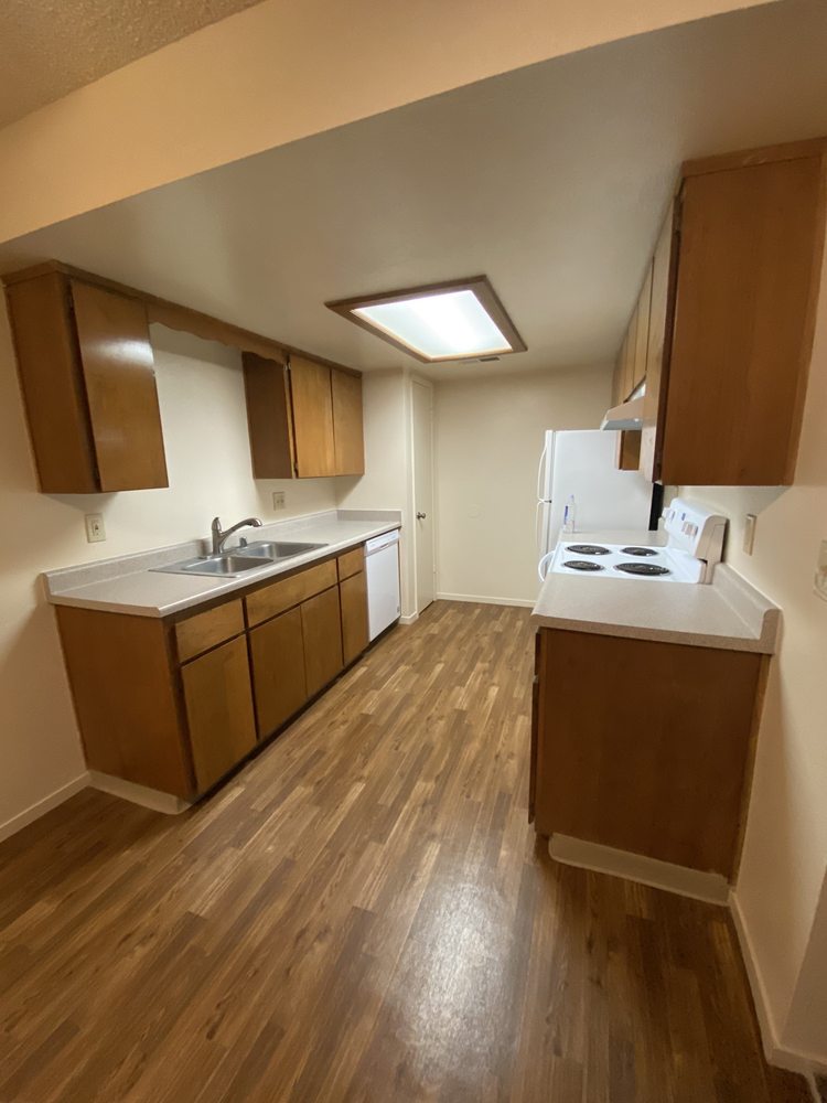 HARVEST APARTMENTS Updated September 2024 16 Photos 150 S Wood