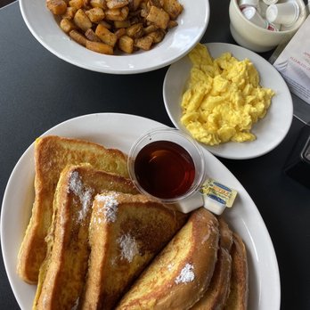 Gloria’s - Cinnamon French toast with side of eggs and potatoes - Juice Bars & Smoothies Near Me - Moab, Utah Gloria’s - Cinnamon French toast with side of eggs and potatoes - Juice Bars & Smoothies Near Me - Moab, Utah
