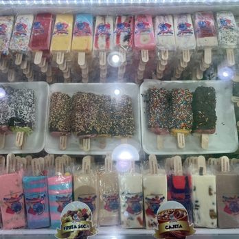 La Michoacana Premium - Handmade paletas - Ice Cream & Frozen Yogurt Near Me - Chicago, Illinois
