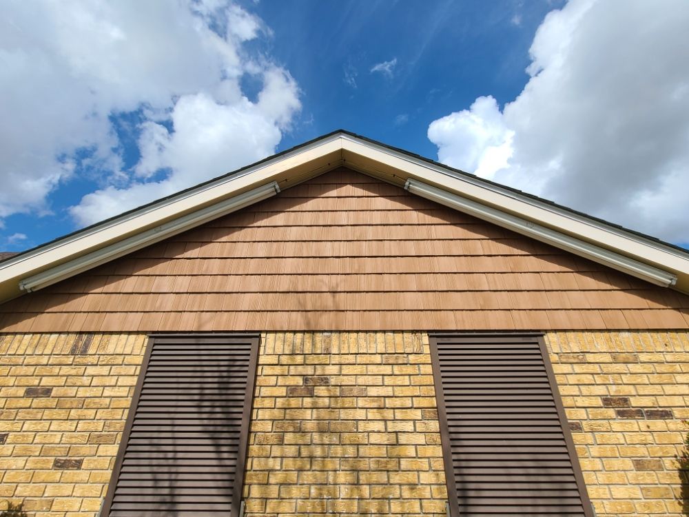 Slide of R.Leons Construction