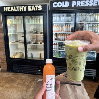 JuiceUs - Mango, carrot, apple juice Green SPI Sweet potato fries - Juice Bars & Smoothies Near Me - Brownsville, Texas