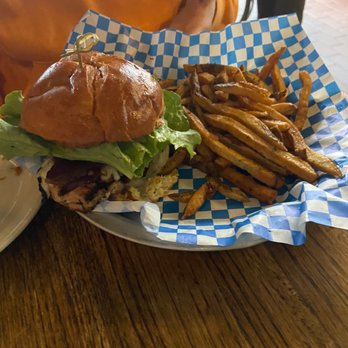 DeLuxe Bar & Grill - Chicken Sandwich - Cafes Near Me - Seattle, Washington DeLuxe Bar & Grill - Chicken Sandwich - Cafes Near Me - Seattle, Washington