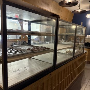 The Salty Donut - I'd suggest baking more throughout the day to keep up with restaurant traffic. - Donuts Near Me - Charlotte, North Carolina The Salty Donut - I'd suggest baking more throughout the day to keep up with restaurant traffic. - Donuts Near Me - Charlotte, North Carolina