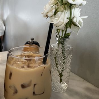 Milligram - Iced salted caramel latte - Cafes Near Me - Costa Mesa, California Milligram - Iced salted caramel latte - Cafes Near Me - Costa Mesa, California