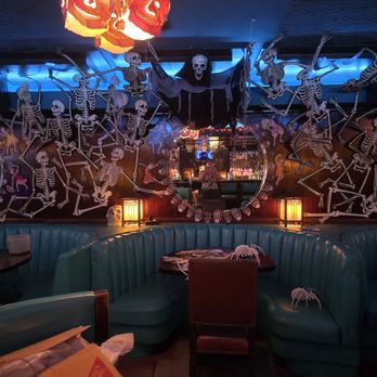 THE BLUE ROOM - Updated December 2025 - 235 Photos & 315 Reviews