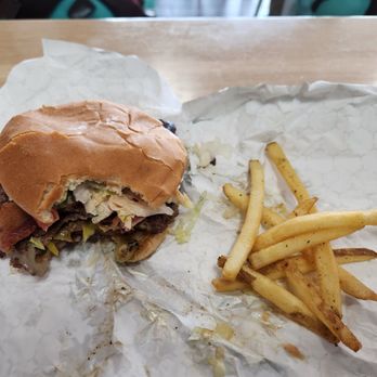 Metropolitan Ice Cream - Double burger with bacon, pepper jack cheese, LTOP and green olives, and moo moo sauce. - Desserts Near Me - Jackson, Michigan