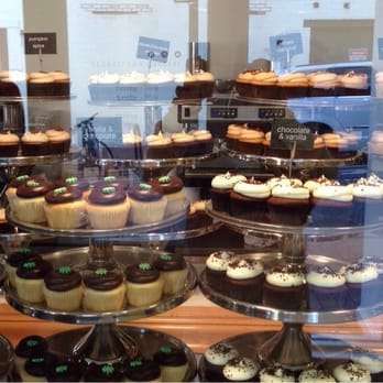 Georgetown Cupcake - So many cupcakes! - Cupcakes Near Me - Washington, DC, District of Columbia Georgetown Cupcake - So many cupcakes! - Cupcakes Near Me - Washington, DC, District of Columbia