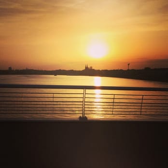 Pont Chaban-Delmas - Vue depuis le Pont Chaban Delmas - Landmarks & Historical Buildings Near Me - Bordeaux, 33
