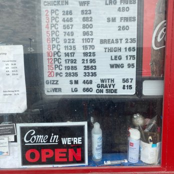 Barrera's Fried Chicken - a menu in the window - Chicken Wings Near Me - Robstown, Texas