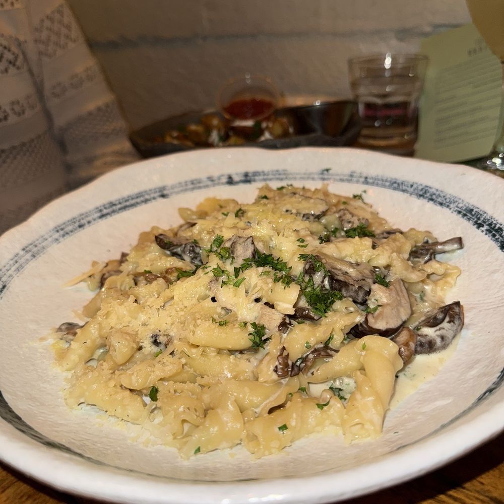 Brava Garden Eatery - Wine Bars Near Me - Pleasanton, California Brava Garden Eatery - Wine Bars Near Me - Pleasanton, California