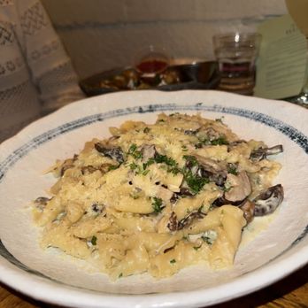 Brava Garden Eatery - Wine Bars Near Me - Pleasanton, California Brava Garden Eatery - Wine Bars Near Me - Pleasanton, California
