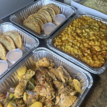 T's Kitchen - Caterers Near Me