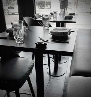 Hugo’s Seafood Bar by null