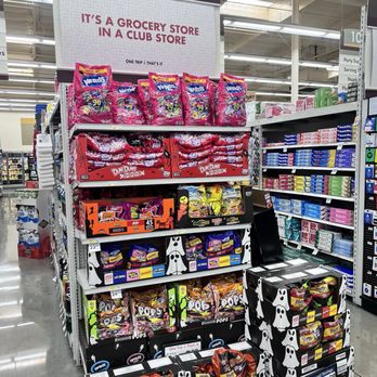 Smart & Final Extra! - Smart & Final in Valencia! Your Halloween  Candy Headquarters!! - Grocery Near Me - Valencia, California