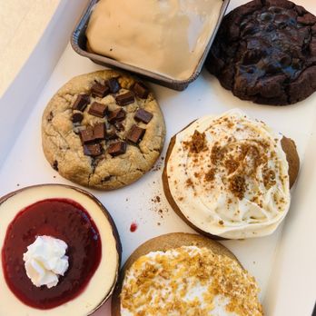 Crumbl - Saratoga - 6-Pack - Bakeries Near Me - San Jose, California Crumbl - Saratoga - 6-Pack - Bakeries Near Me - San Jose, California