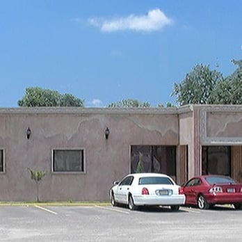 Mom Alone Mexican Grill - Mom Alone Restaurant - Mexican Near Me - Webster, Texas