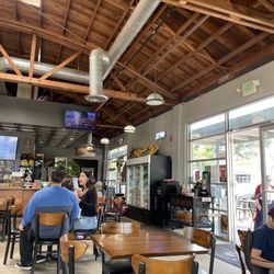Hoagies - Ambiance!